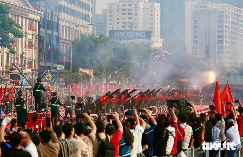 Dàn đại bác khai hỏa