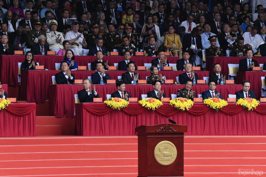 TOÀN CẢNH: Lễ Kỷ niệm, diễu binh, diễu hành 50 năm Ngày Giải phóng miền Nam, thống nhất đất nước