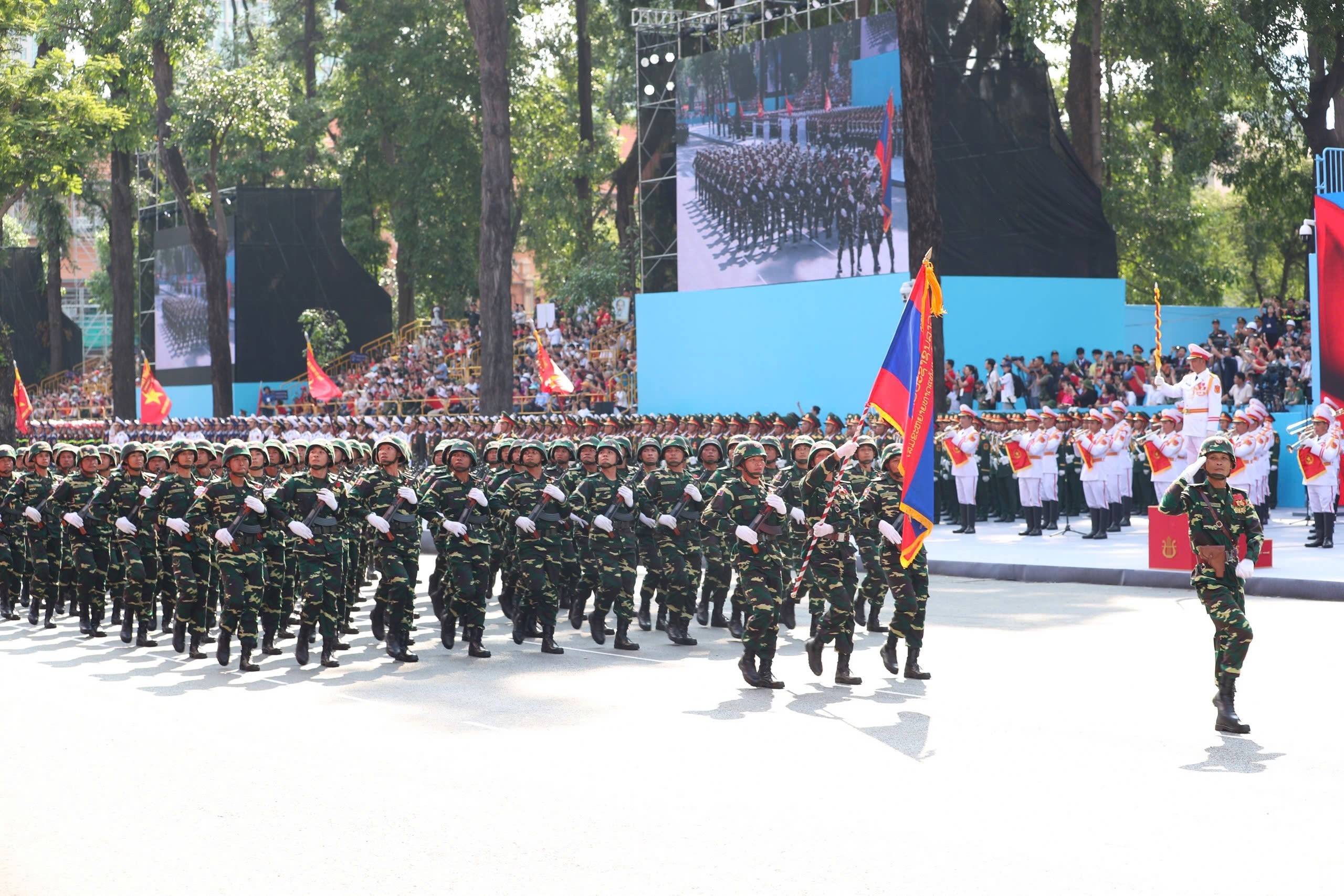 Những hình ảnh ấn tượng tại Lễ Kỷ niệm 50 năm Ngày Giải phóng miền Nam, thống nhất đất nước