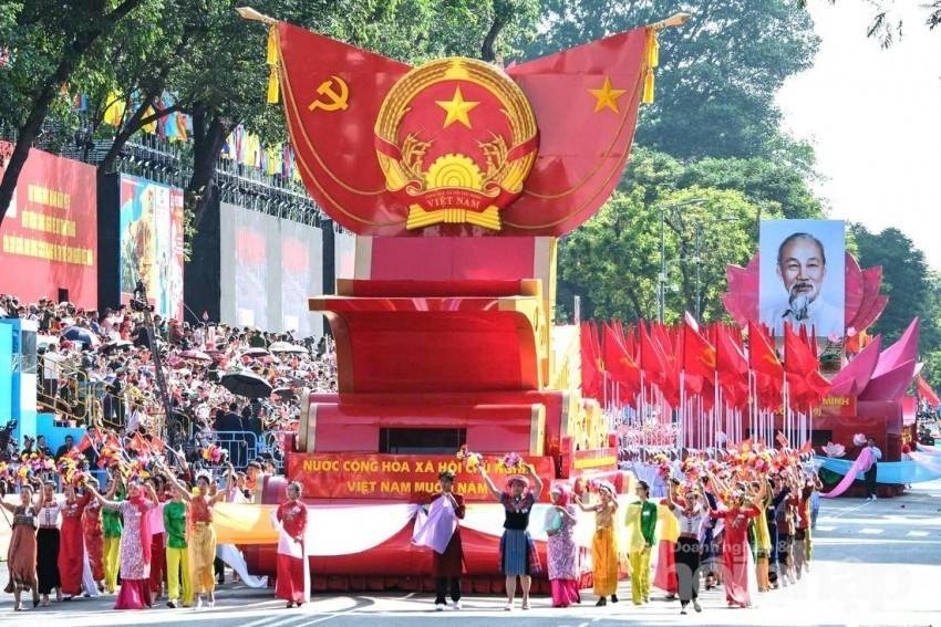 TOÀN CẢNH: Lễ Kỷ niệm, diễu binh, diễu hành 50 năm Ngày Giải phóng miền Nam, thống nhất đất nước