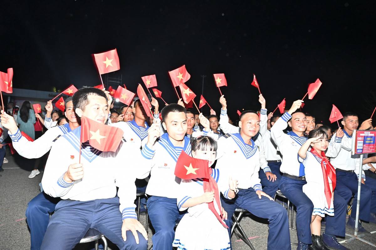 Chương trình chính luận nghệ thuật 