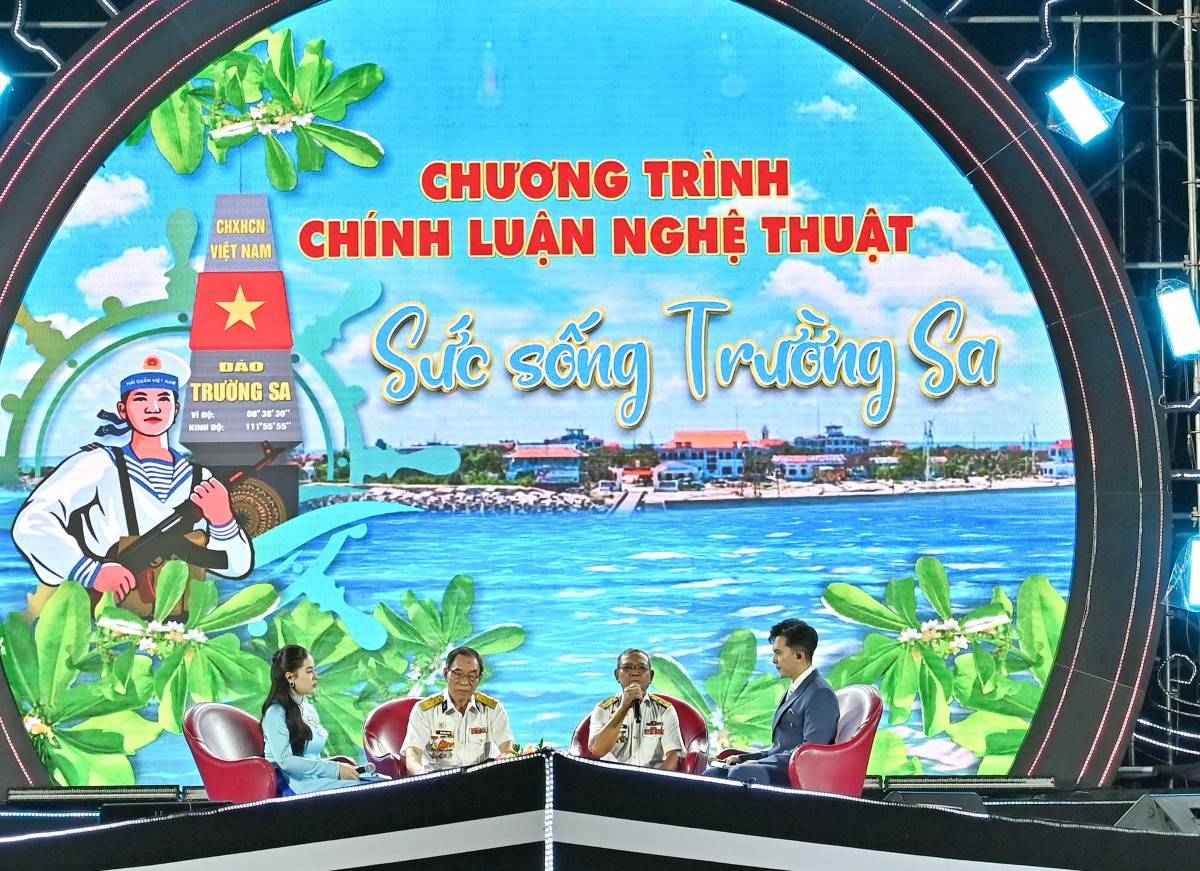 Chương trình chính luận nghệ thuật 