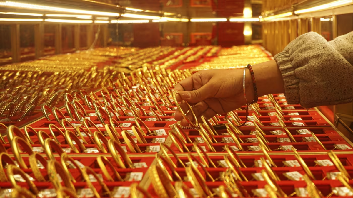 Nhà đầu tư Trung Quốc ồ ạt đổ dòng tiền kỷ lục vào các quỹ vàng