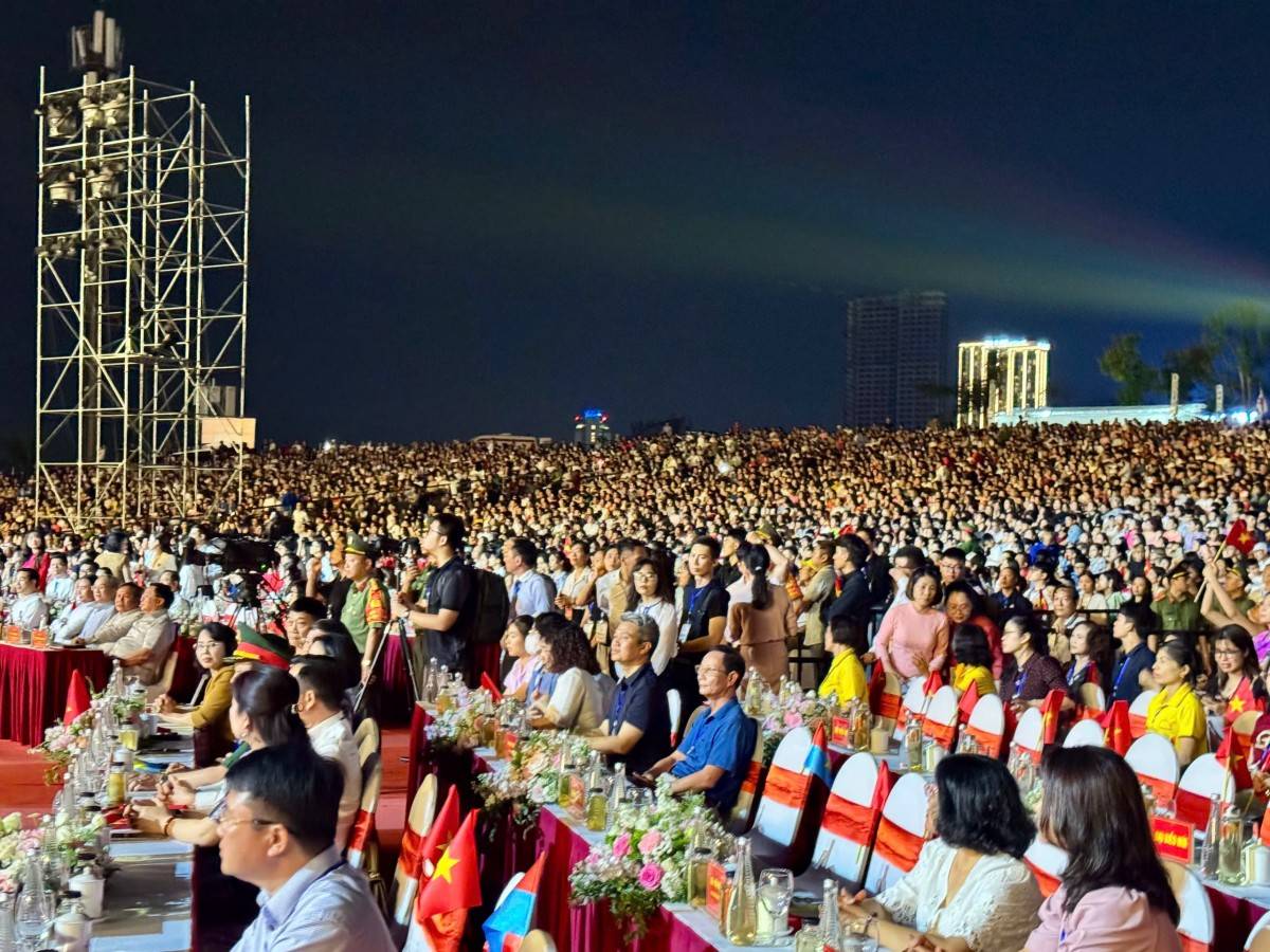 Carnaval Hạ Long: “Kết nối di sản - Tiên phong tỏa sáng”