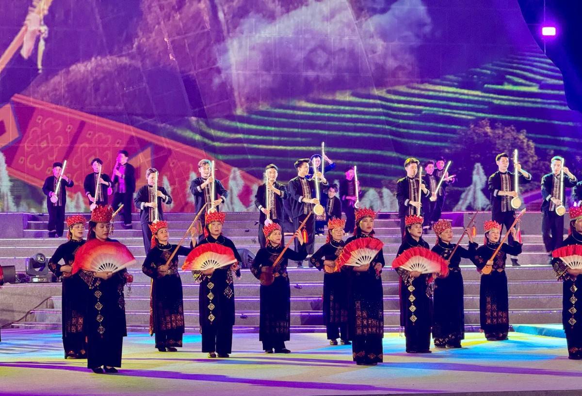 Carnaval Hạ Long: “Kết nối di sản - Tiên phong tỏa sáng”