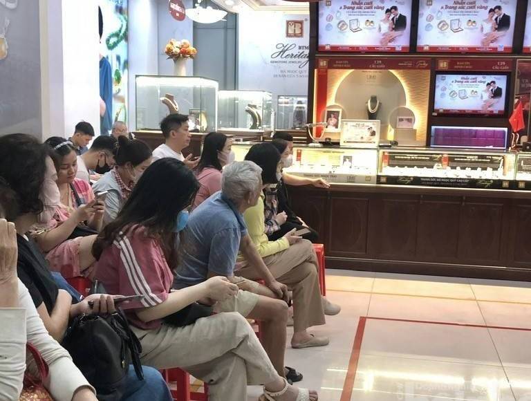 Lý giải nguyên nhân khiến giá vàng ngày 2/5 biến động mạnh