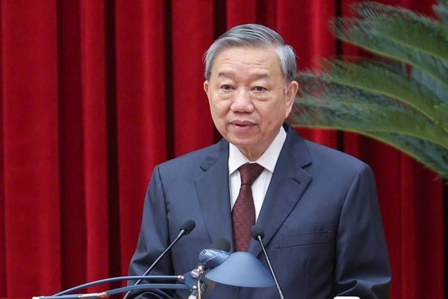 Bộ Chính trị yêu cầu không “hình sự hóa” quan hệ kinh tế, dân sự