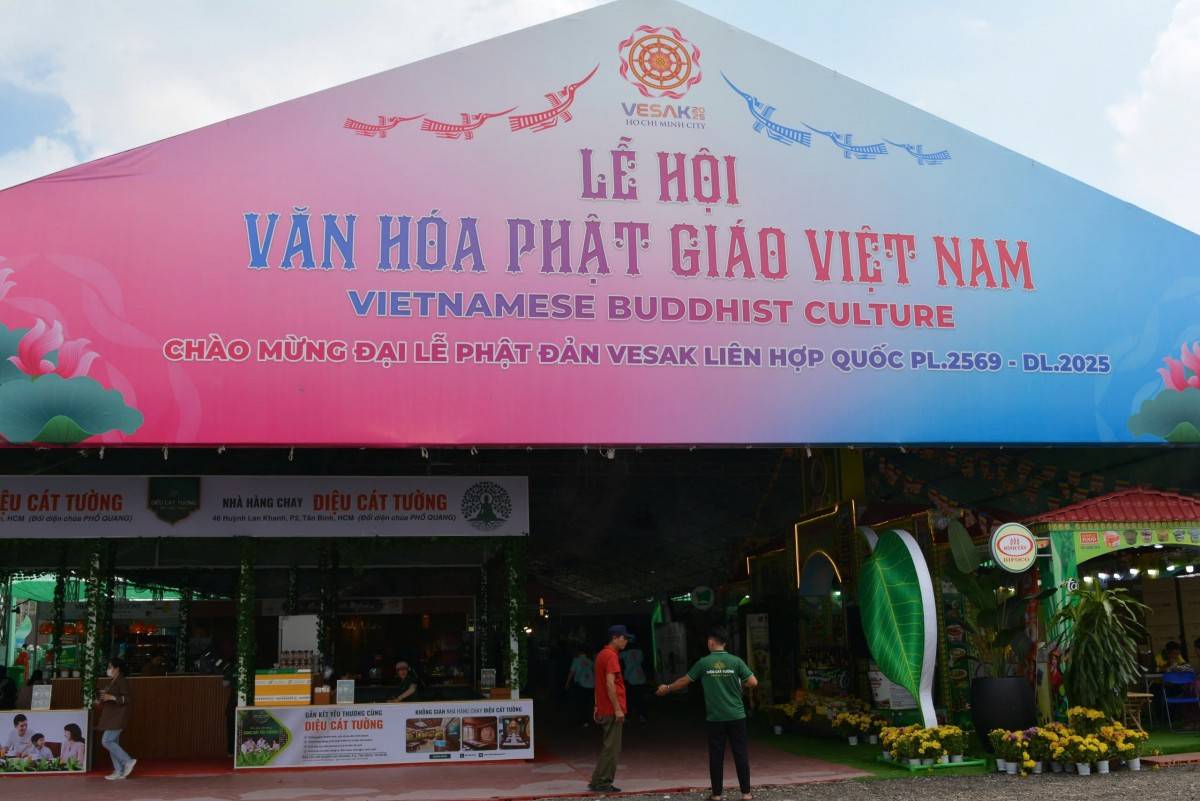 Hội chợ Văn hóa được tổ chức tại Công viên Láng Le