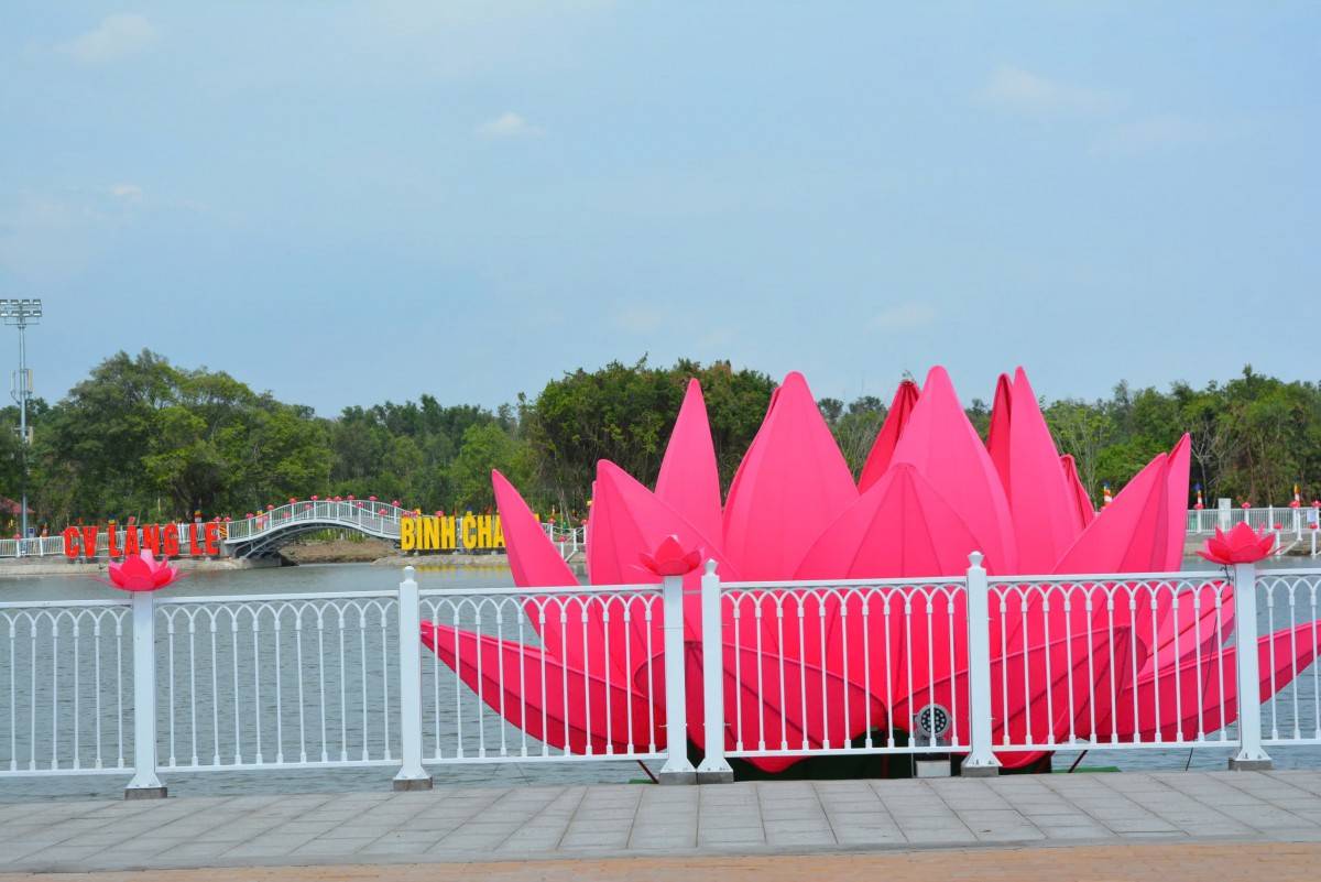 Hội chợ Văn hóa được tổ chức tại Công viên Láng Le, 