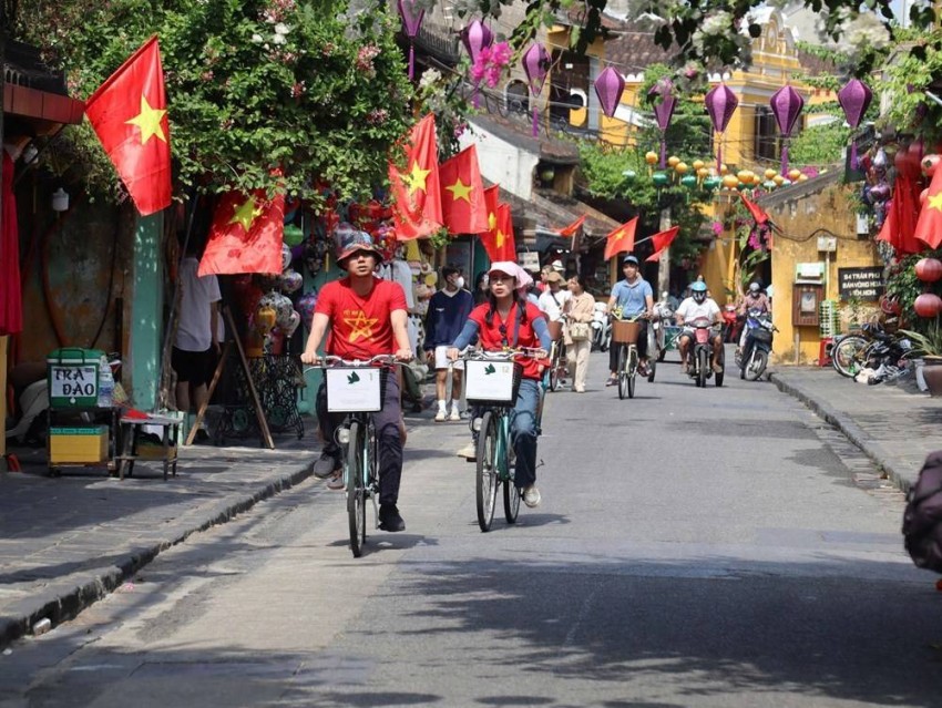 Khách du lịch đến Quảng Nam - Đà Nẵng tăng cao dịp lễ 30/4 và 1/5