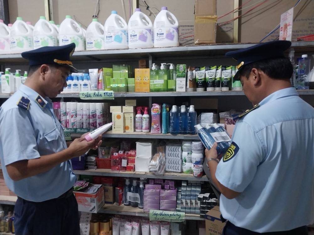 Thủ tướng yêu cầu xử lý nghiêm thuốc giả, sữa giả và thực phẩm bảo vệ sức khỏe giả