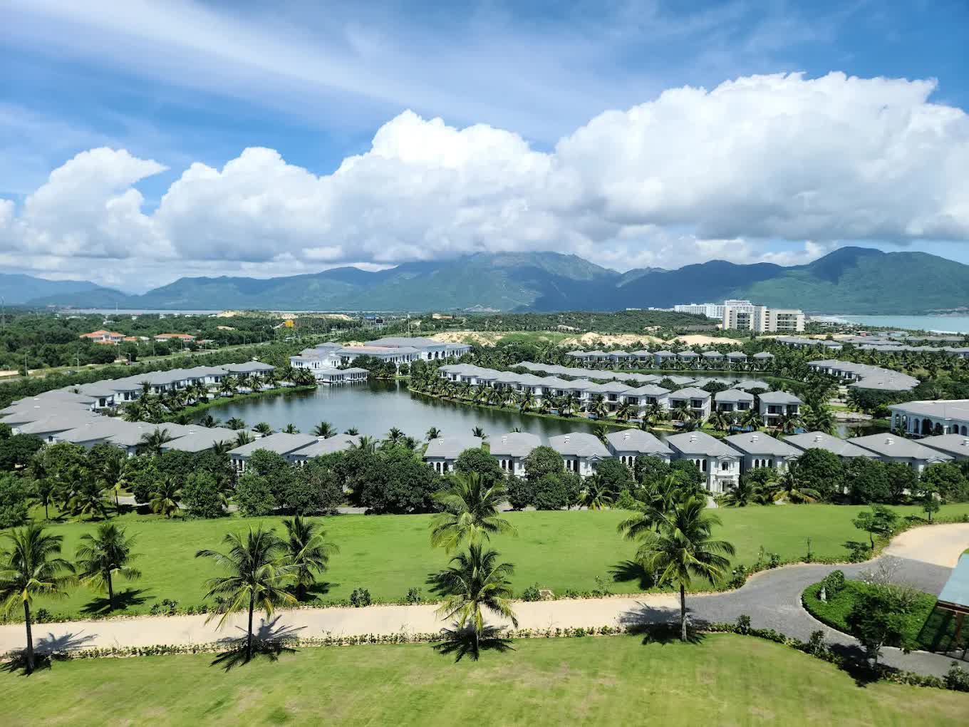 Những khách sạn nào ở Việt Nam 