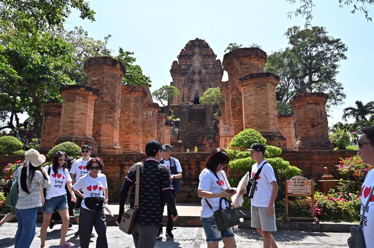 Hơn 1 triệu lượt khách đến Nha Trang – Khánh Hòa dịp lễ 30/4 và 1/5