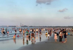 Đà Nẵng, Quảng Nam, Quảng Ngãi đón hơn 1,1 triệu lượt khách trong dịp nghỉ lễ 30/4 và 1/5