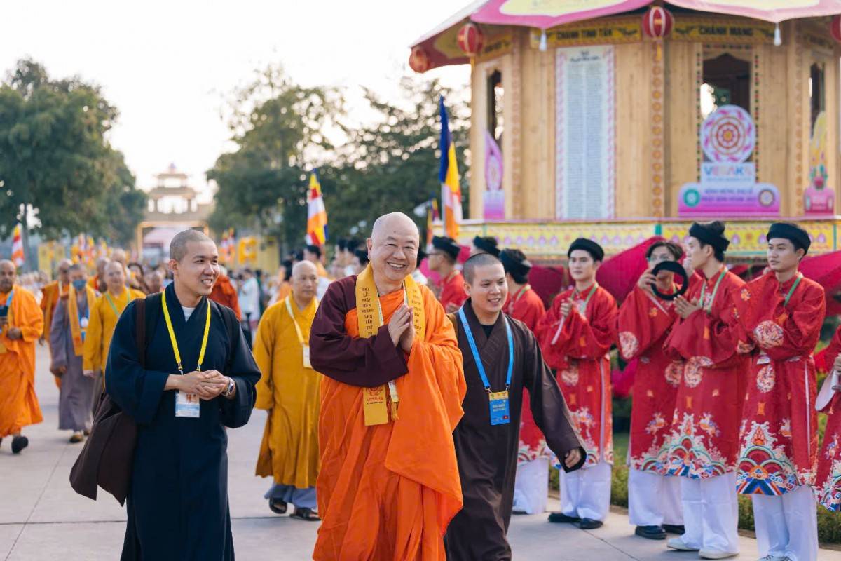 các đoàn đại biểu đến từ 80 quốc gia và 5 vùng lãnh thổ tham dự  các đoàn đại biểu đến từ 80 quốc gia và 5 vùng lãnh thổ tham dự