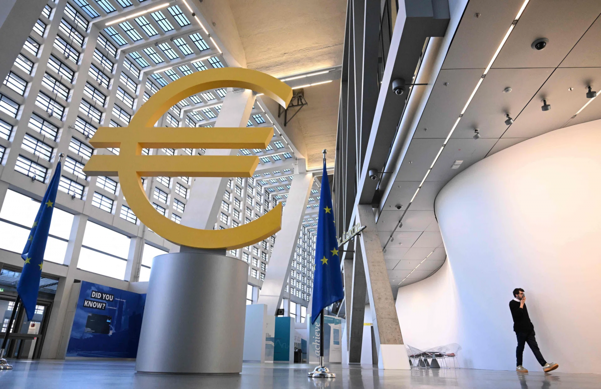 Tăng trưởng kinh tế Eurozone chậm lại trong tháng 4/2025, ngành dịch vụ đình trệ