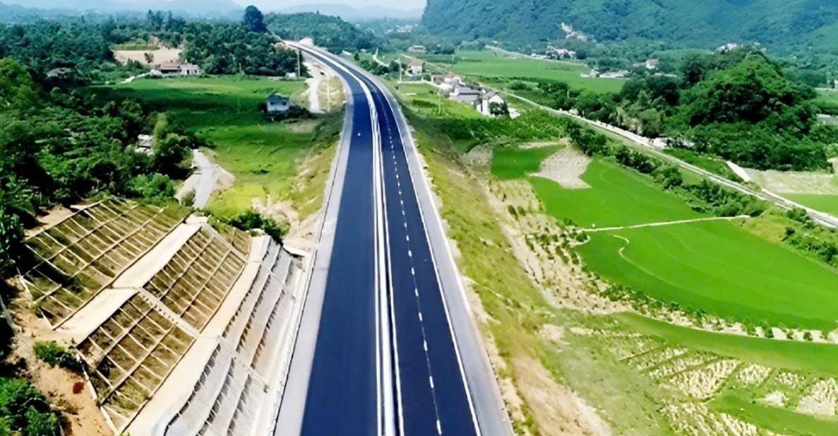 Sơn La gấp rút hoàn tất các điều kiện chuẩn bị khởi công cao tốc Hòa Bình – Mộc Châu
