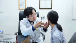 Tổn thương da nghiêm trọng vì dùng chanh tươi trị mụn