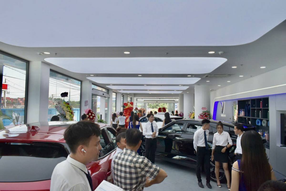 VinFast Việt Huỳnh Gia chính thức khai trương Showroom 3S tại Thuận An, Bình Dương VinFast Việt Huỳnh Gia chính thức khai trương Showroom 3S tại Thuận An, Bình Dương