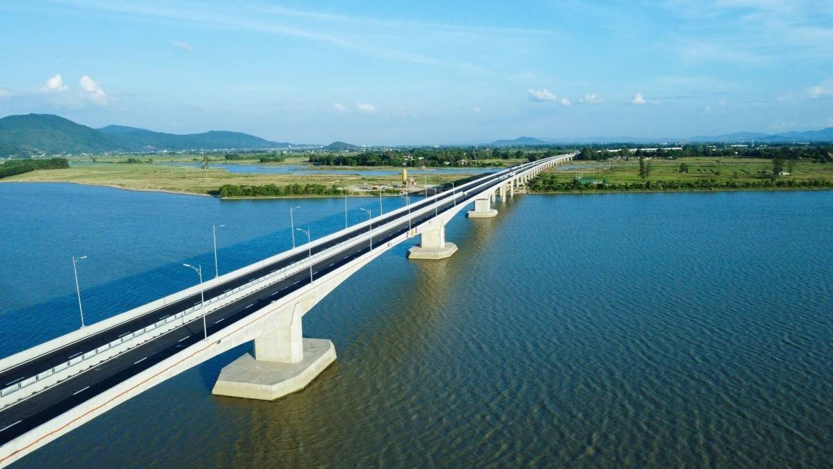 Bắt đầu thu phí 5 tuyến cao tốc Nhà nước đầu tư từ cuối năm 2025