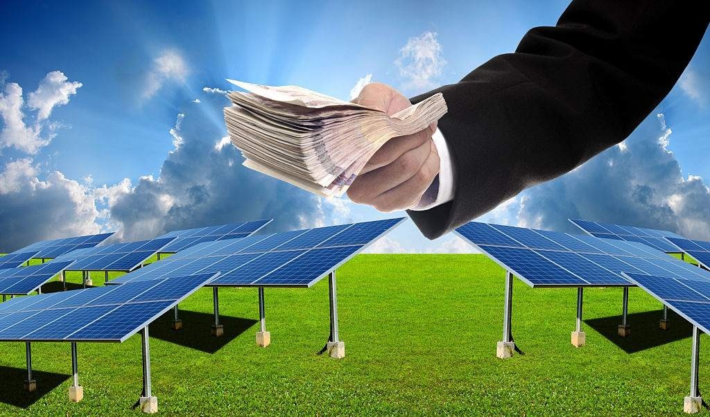 Cơ hội đầu tư vào hệ thống lưu trữ điện khi năng lượng mặt trời bùng nổ