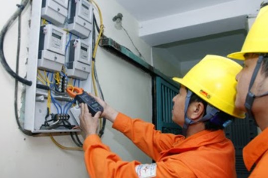 Từ ngày mai (10/5), giá điện tăng khoảng 4,8%: Mỗi hộ gia đình chi trả thêm bao nhiêu?