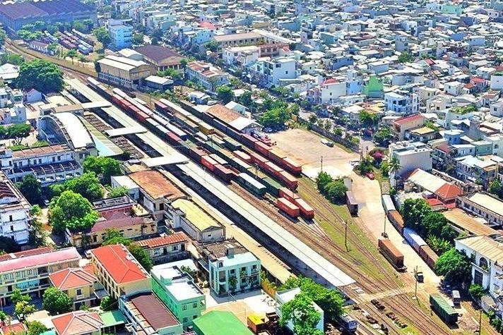 Đà Nẵng thành lập hai tổ công tác chiến lược: Nghiên cứu tuyến đường sắt đô thị và ý tưởng lấn biển Vịnh Đà Nẵng