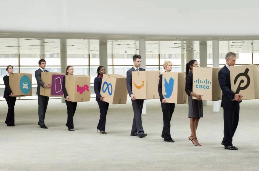 Khi AI định hình tương lai, nhân sự cũ buộc phải rút lui