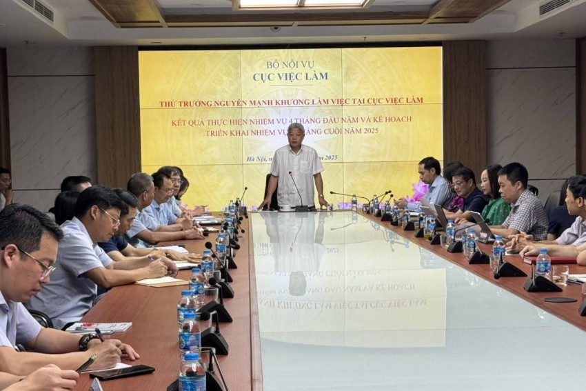 Thứ trưởng Bộ Nội vụ Nguyễn Mạnh Khương: Xây dựng kịch bản thị trường lao động ứng phó với cuộc chiến thuế quan