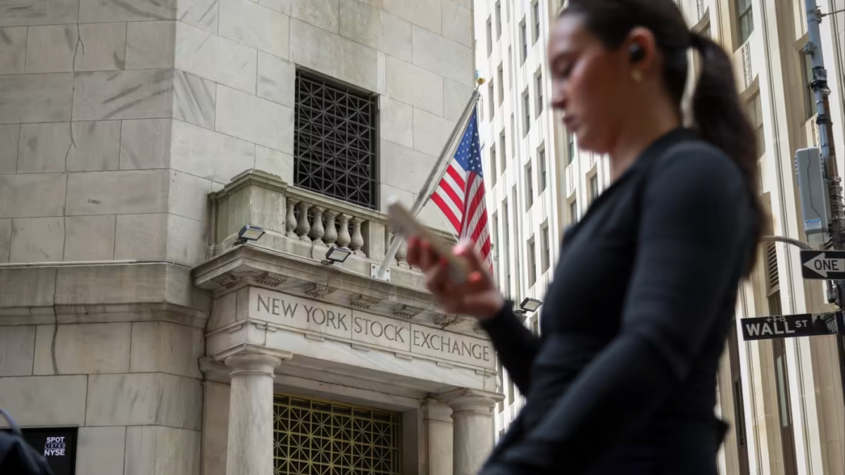 Làn sóng dịch chuyển vốn: Nhà đầu tư toàn cầu rút khỏi tài sản Mỹ