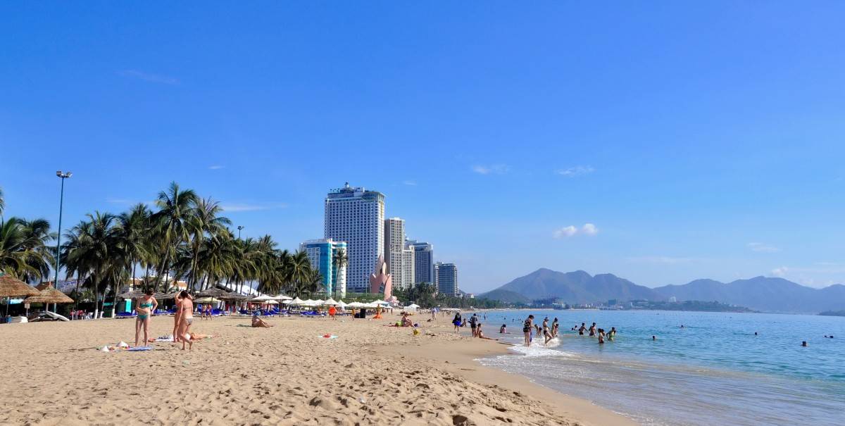 Chuyến bay đầu tiên của Red Wings từ Kazan (Nga) hạ cánh tại Cam Ranh