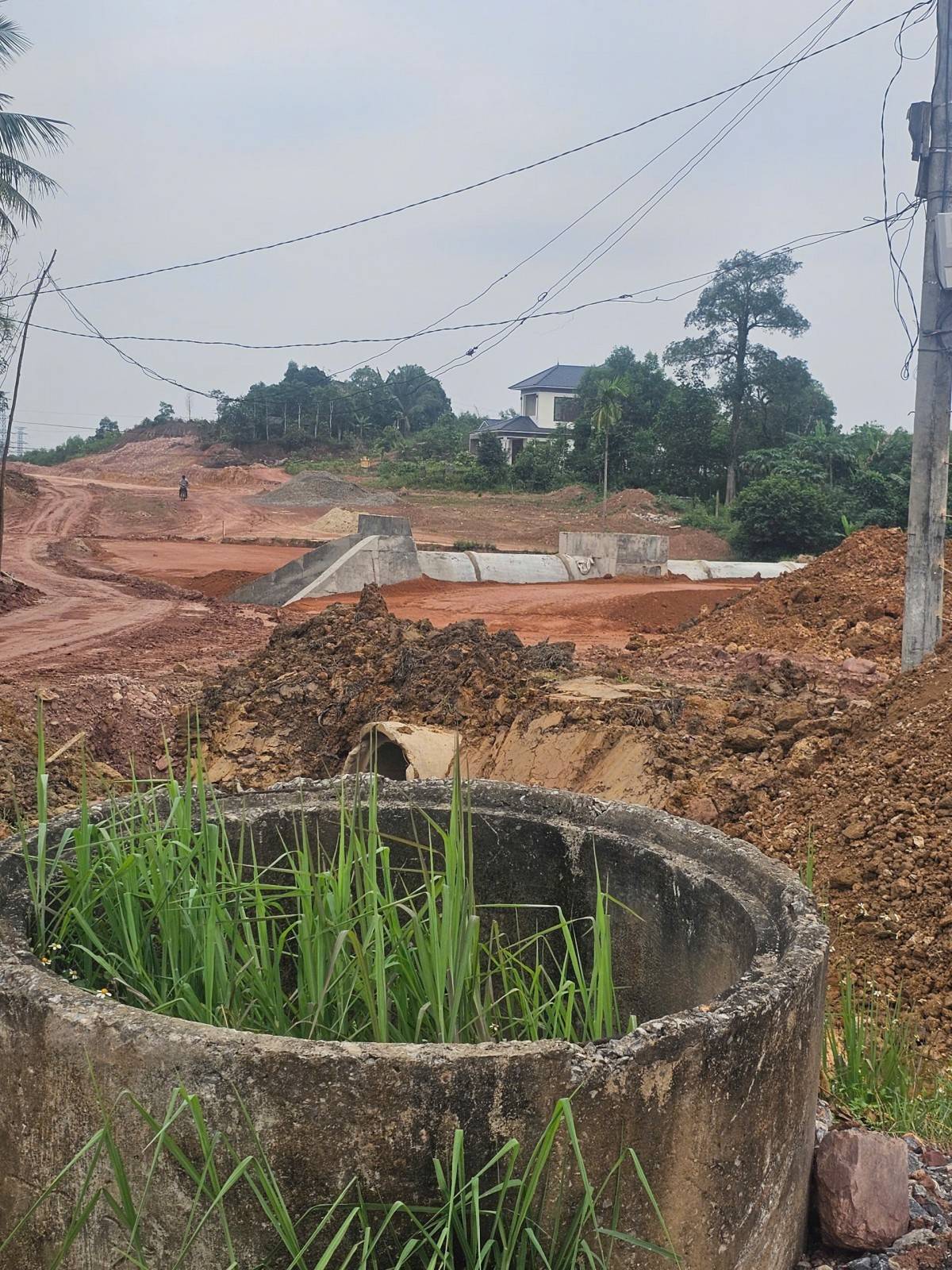 Quảng Trị: Dự án đường Hùng Vương tăng tốc thi công vượt mưa, quyết tâm về đích đúng hạn