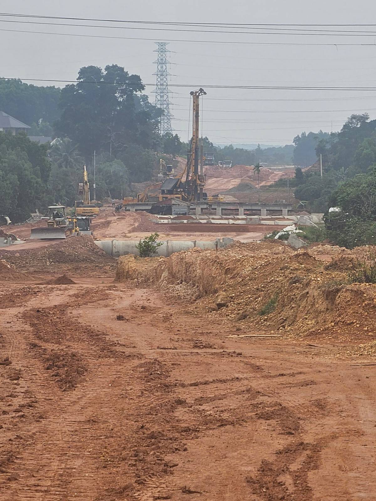 Quảng Trị: Dự án đường Hùng Vương tăng tốc thi công vượt mưa, quyết tâm về đích đúng hạn