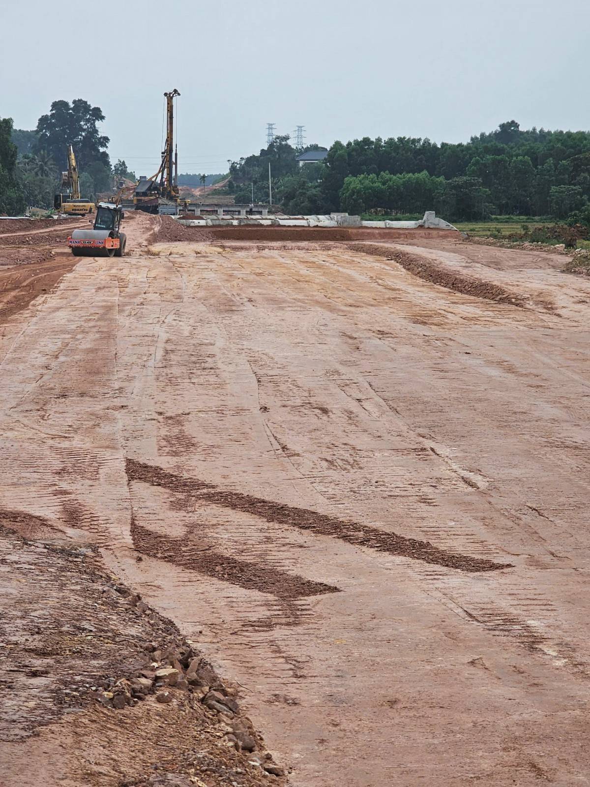 Quảng Trị: Dự án đường Hùng Vương tăng tốc thi công vượt mưa, quyết tâm về đích đúng hạn