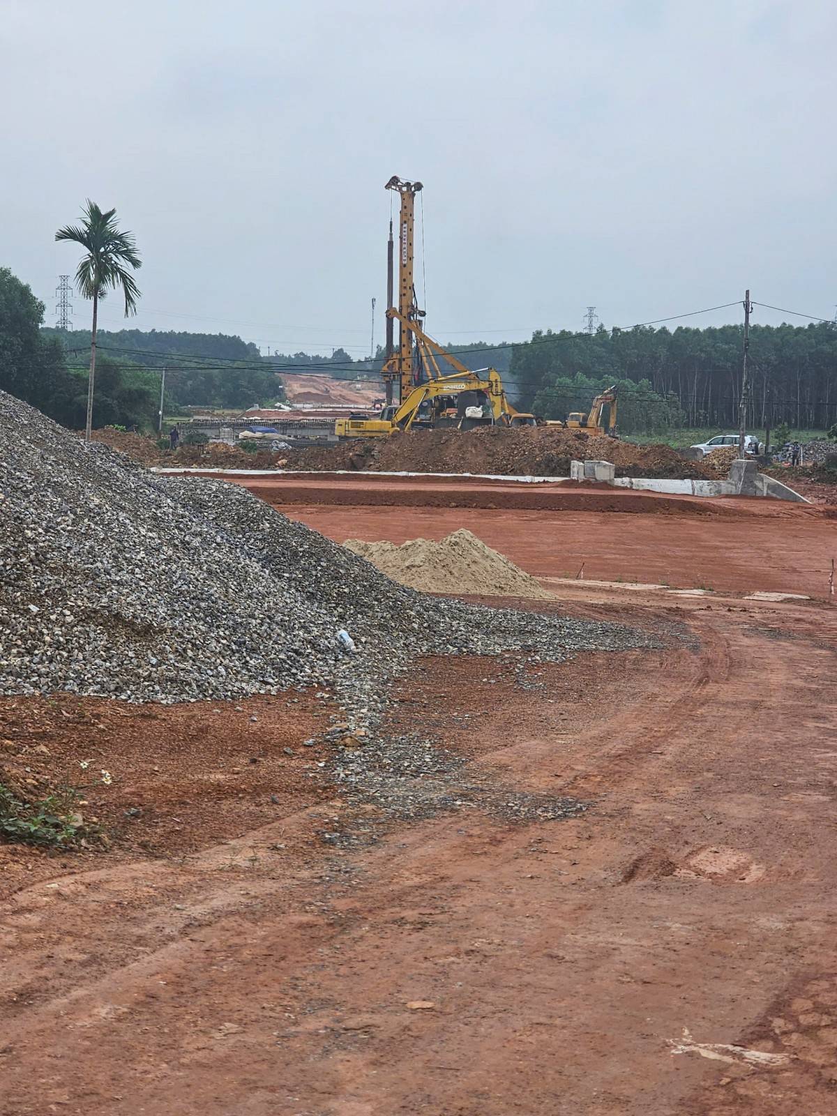 Quảng Trị: Dự án đường Hùng Vương tăng tốc thi công vượt mưa, quyết tâm về đích đúng hạn