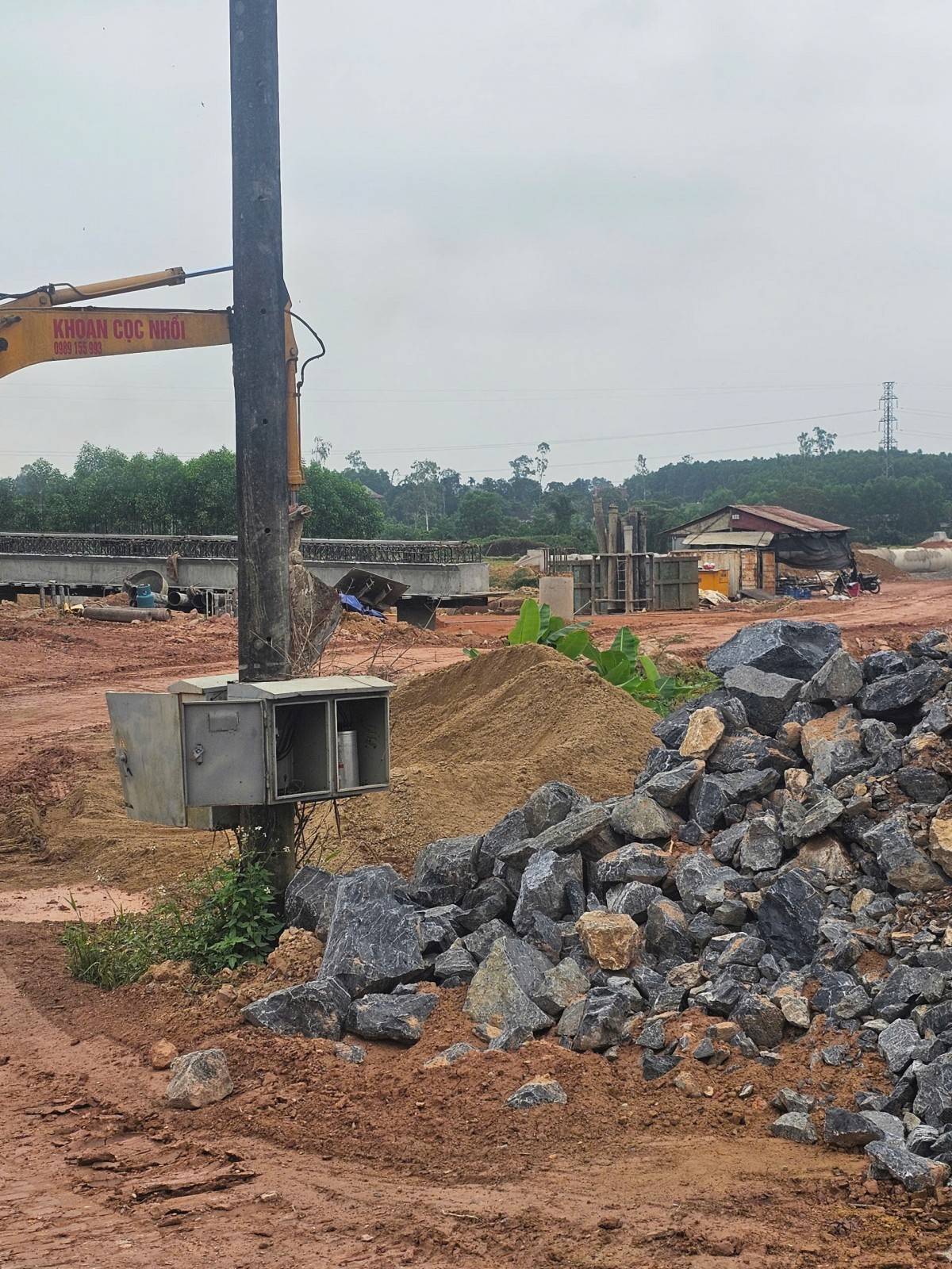 Quảng Trị: Dự án đường Hùng Vương tăng tốc thi công vượt mưa, quyết tâm về đích đúng hạn