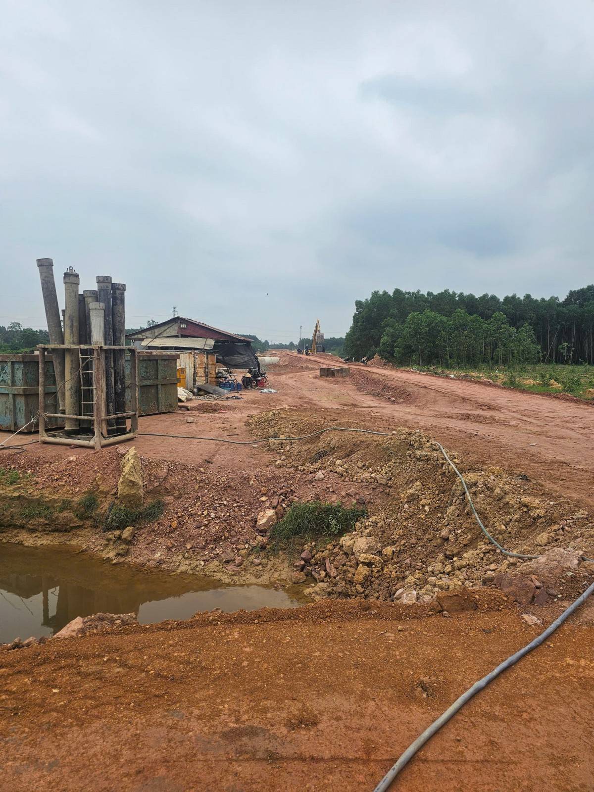 Quảng Trị: Dự án đường Hùng Vương tăng tốc thi công vượt mưa, quyết tâm về đích đúng hạn