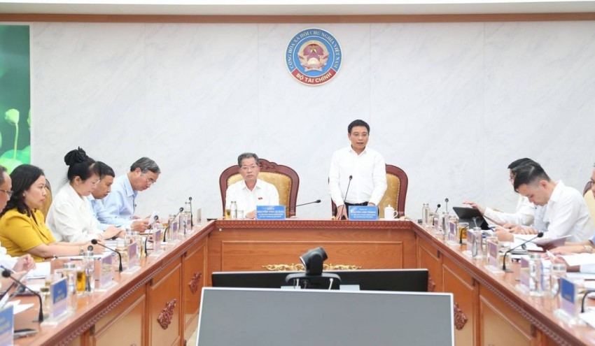 Kết luận buổi làm việc, Bộ trưởng Bộ Tài chính Nguyễn Văn Thắng đánh giá cao sự chủ động, tích cực phối hợp của Đà Nẵng và các đơn vị liên quan trong triển khai các nhiệm vụ quan trọng, trong đó có việc phát triển Trung tâm tài chính quốc tế.