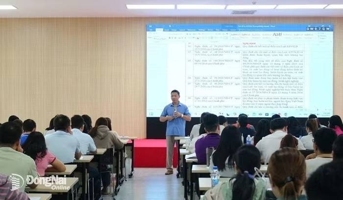 Đồng Nai huấn luyện an toàn vệ sinh lao động cho 250 doanh nghiệp, hướng tới sản xuất an toàn Đồng Nai huấn luyện an toàn vệ sinh lao động cho 250 doanh nghiệp, hướng tới sản xuất an toàn