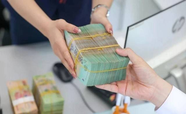 Lãi suất ngân hàng ngày 13/11/2025: Tiếp làn sóng tăng, vượt ngưỡng 6%