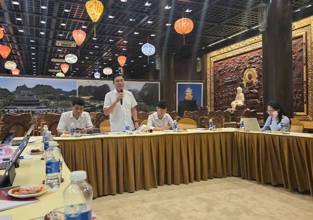 ung cấp các suất ăn chay miễn phí.