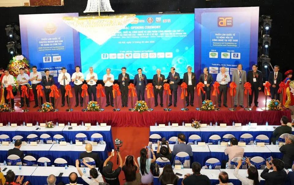 Khai mạc Triển lãm quốc tế về máy móc, thiết bị công nghiệp lần thứ 21
