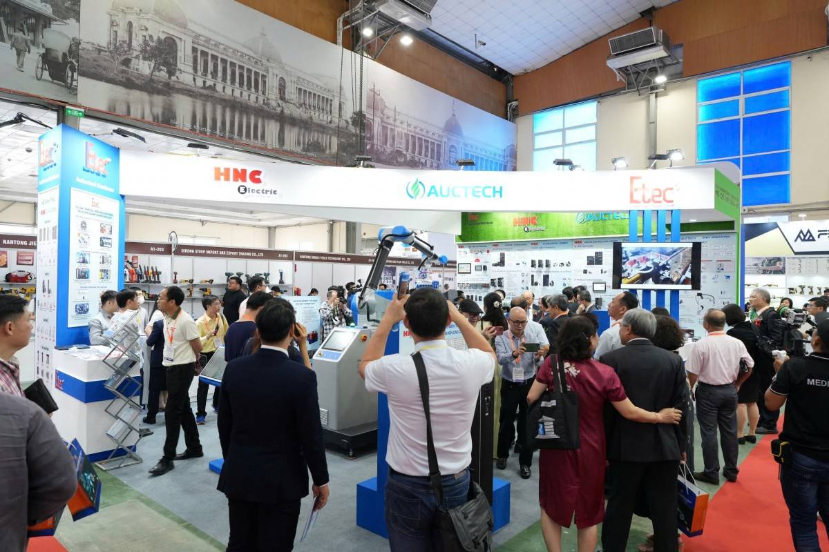 Khai mạc Triển lãm quốc tế về máy móc, thiết bị công nghiệp lần thứ 21