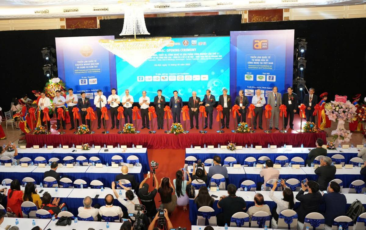 Khai mạc Triển lãm quốc tế về máy móc, thiết bị công nghiệp lần thứ 21