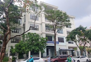 Bài XI: Trụ sở khang trang giữa "đất vàng" Hà Nội bỏ hoang lãng phí