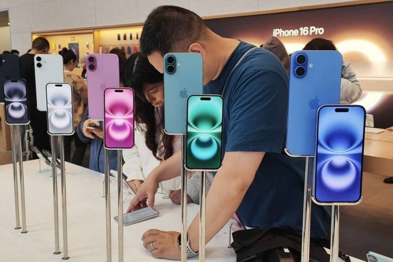 iPhone giảm giá sâu tại Trung Quốc, cạnh tranh khốc liệt với Xiaomi và Huawei