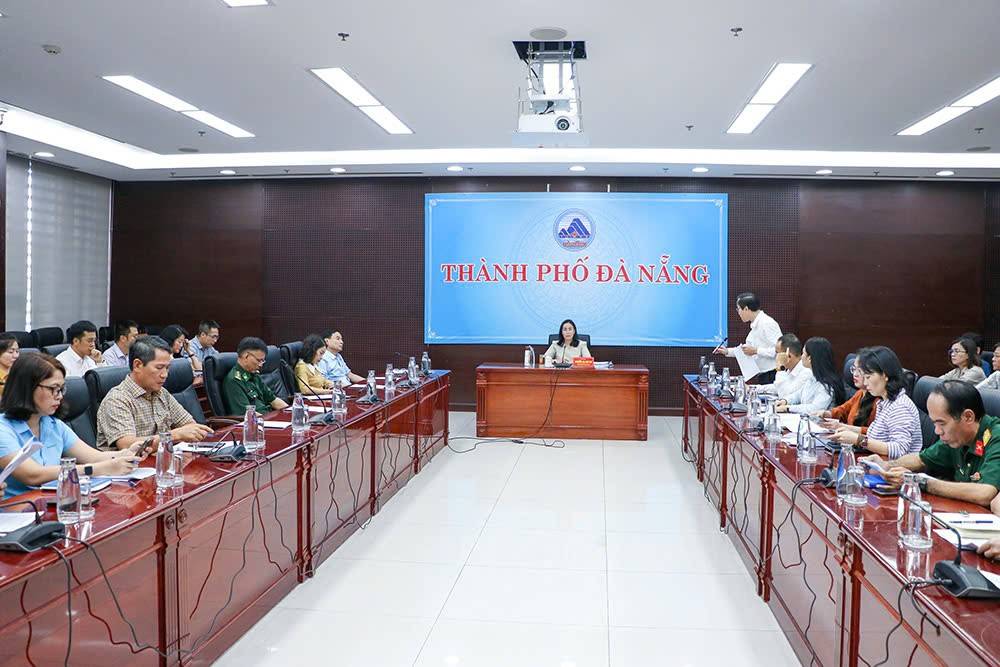 Quang cảnh cuộc họp