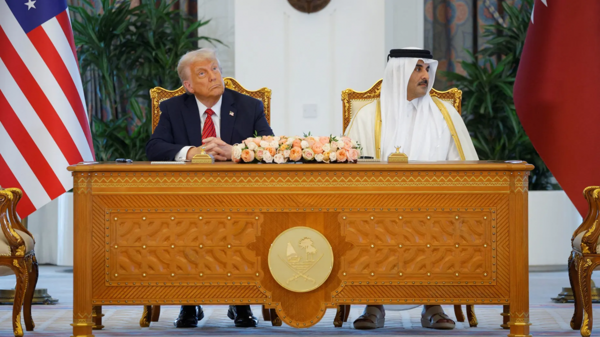 Tổng thống Donald Trump công du Trung Đông và dấu hỏi về xung đột lợi ích