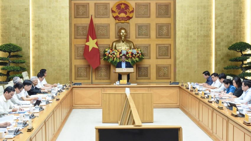 Thủ tướng Phạm Minh Chính chủ trì cuộc họp với Hội đồng Tư vấn chính sách về phát triển kinh tế tư nhân.
