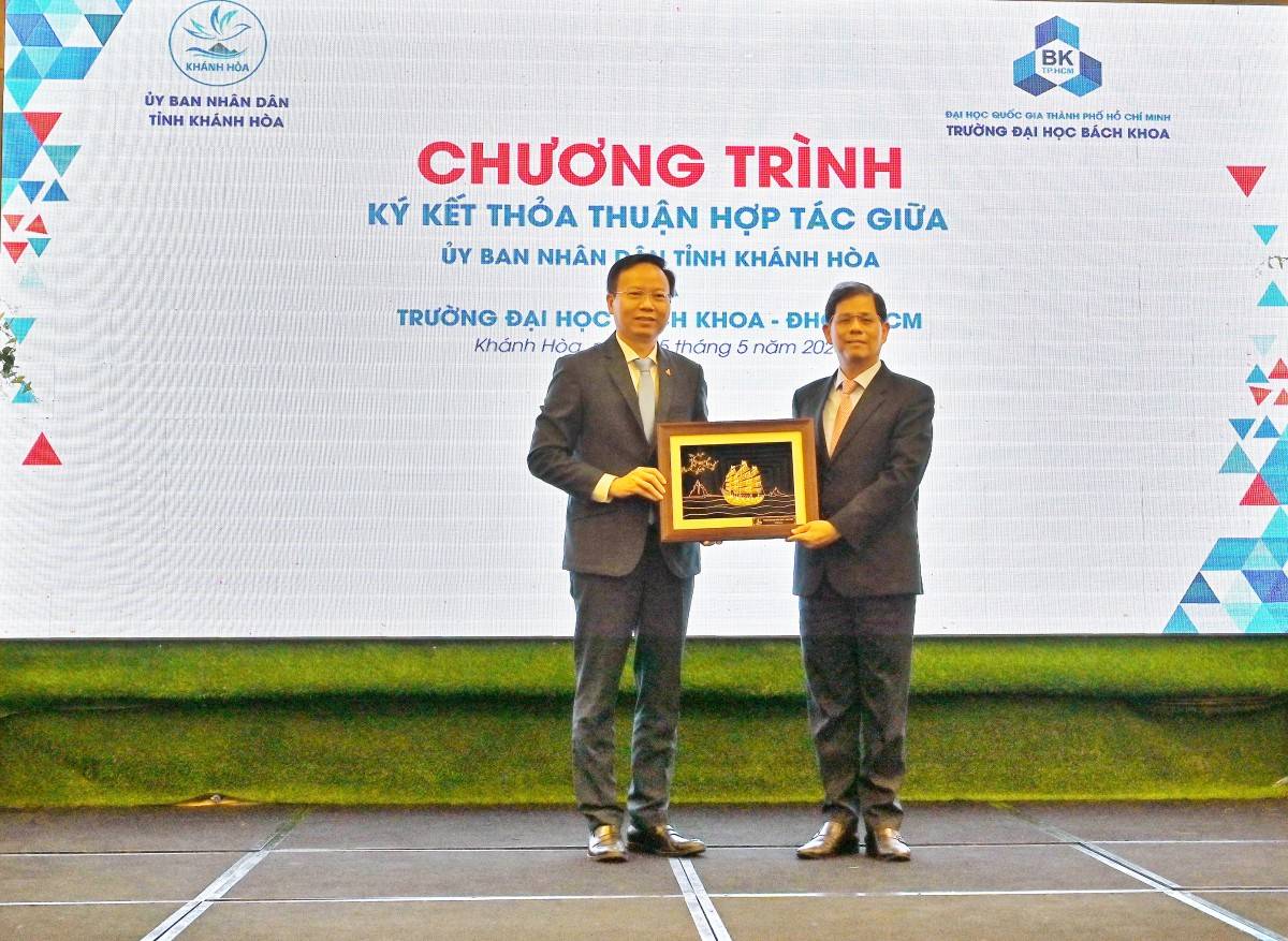 UBND tỉnh Khánh Hòa và Trường Đại học Bách khoa - Đại học Quốc gia TP. Hồ Chí Minh ký kết thỏa thuận hợp tác
